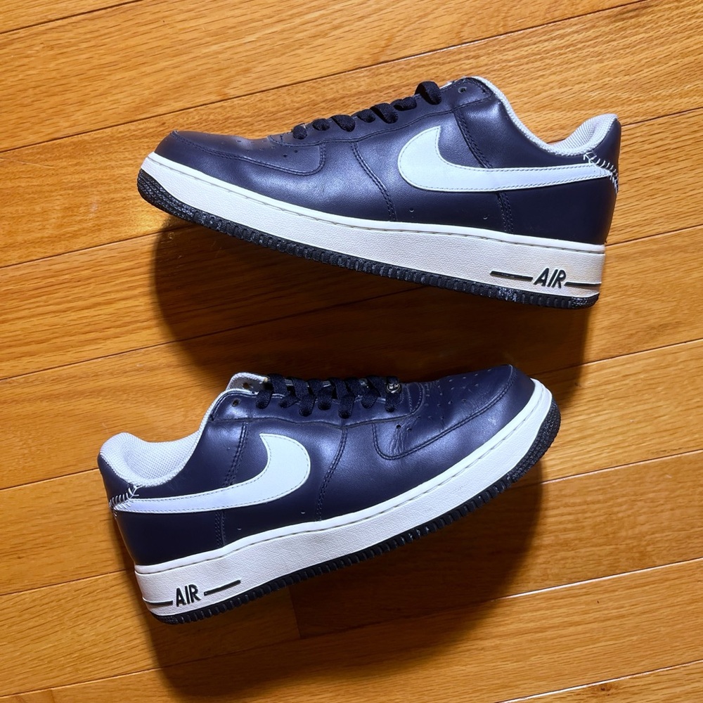 ❌SOLD ig: chillwillscloset❌ *SAMPLE* Rare Nike Air Force One “Yankees”